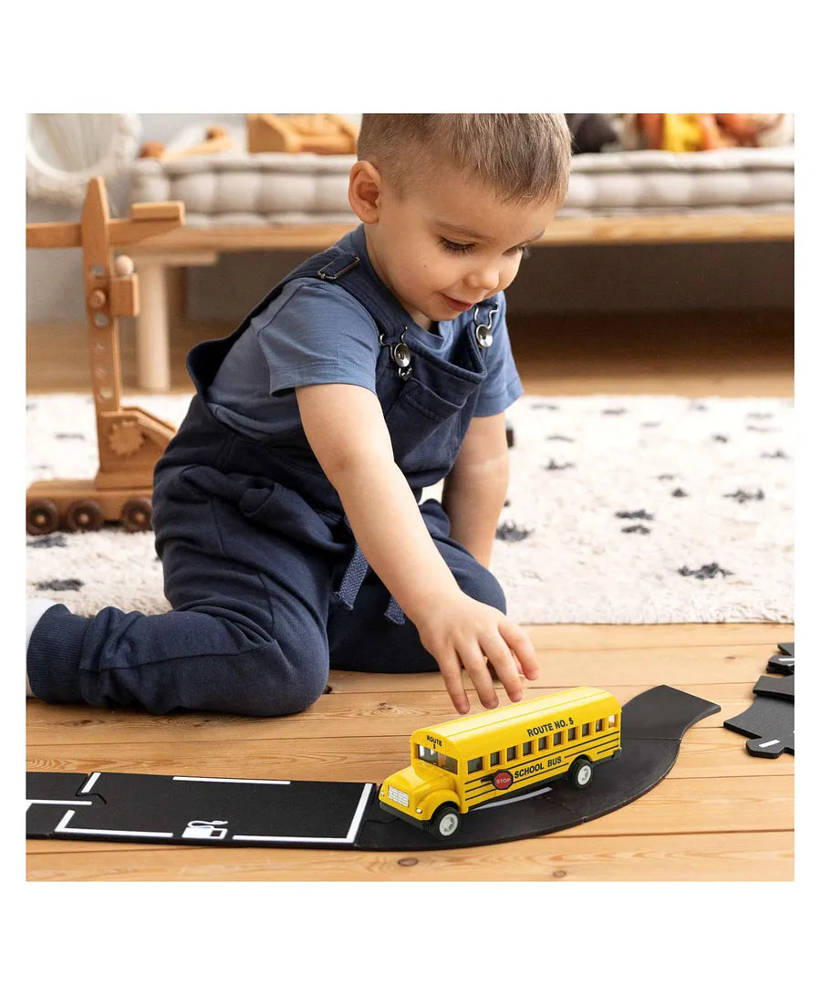 Shinsei Pull Back School Bus