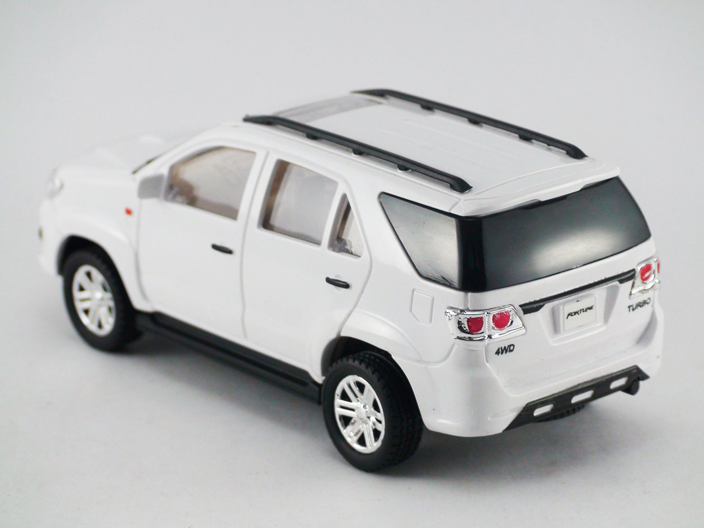 Centy Toys Fortune White Looks Like The Real SUV-Pull Back Action and Safe to use Plastic for Kids from 3 to 12 Years Age