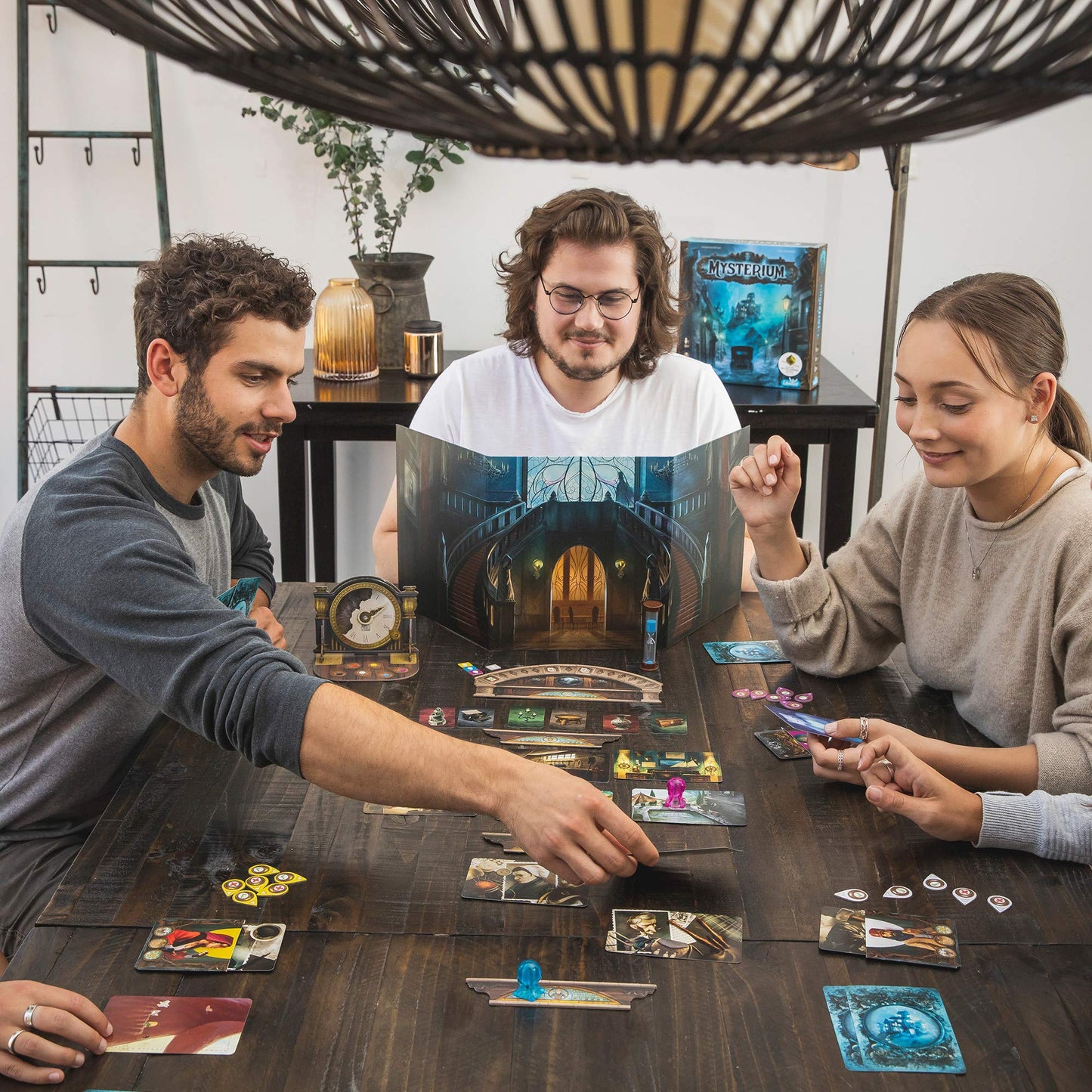 Asmodee Mysterium Board Game - Enigmatic Cooperative Mystery Game with Ghostly Intrigue