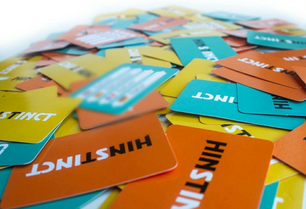 Spanish Station Hinstinct Card Game