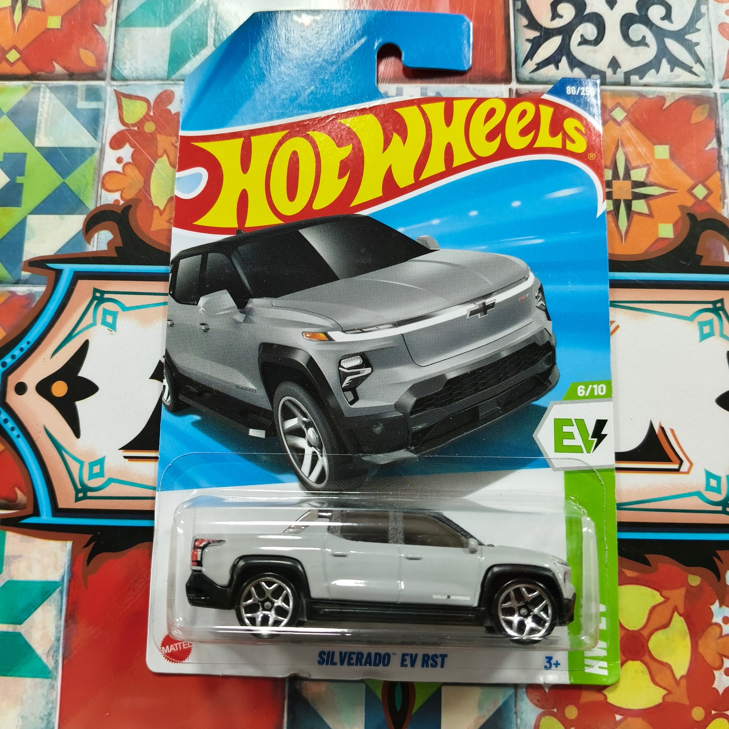 Hot Wheels Silverado EV RST