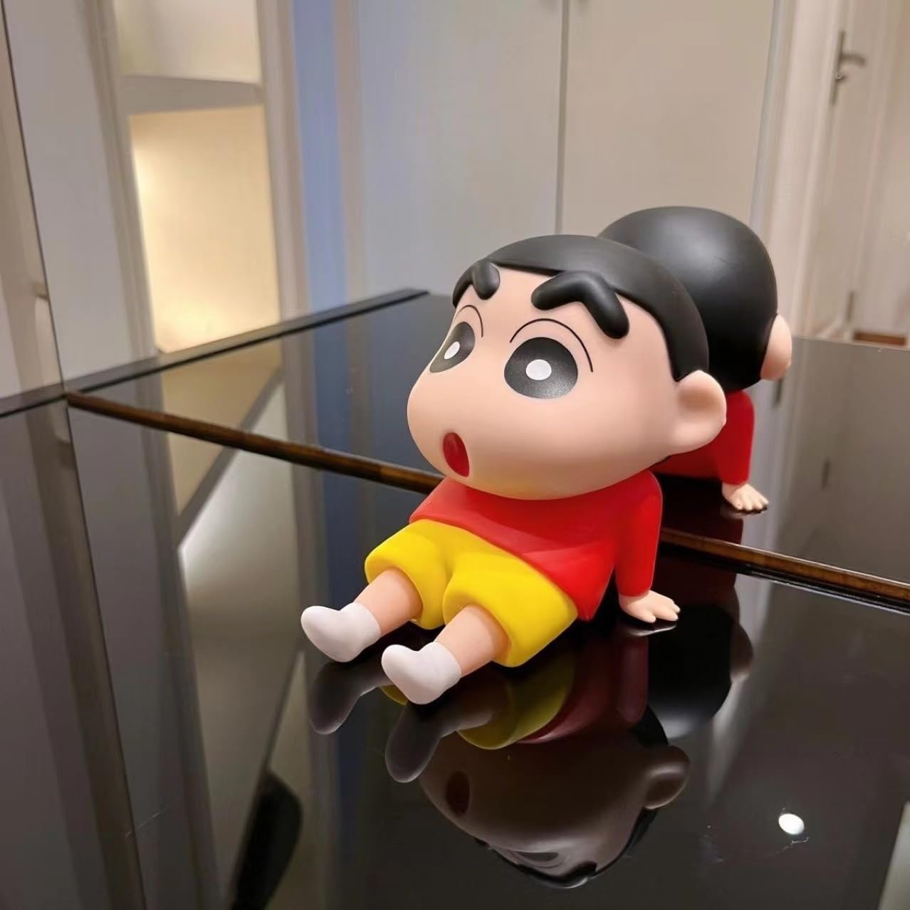 Cute Shinchan Anime Figure in Sitting Pose, Phone Holder, Cartoon Toy, PVC Action Figure, Best Gift for Shinchan Fans