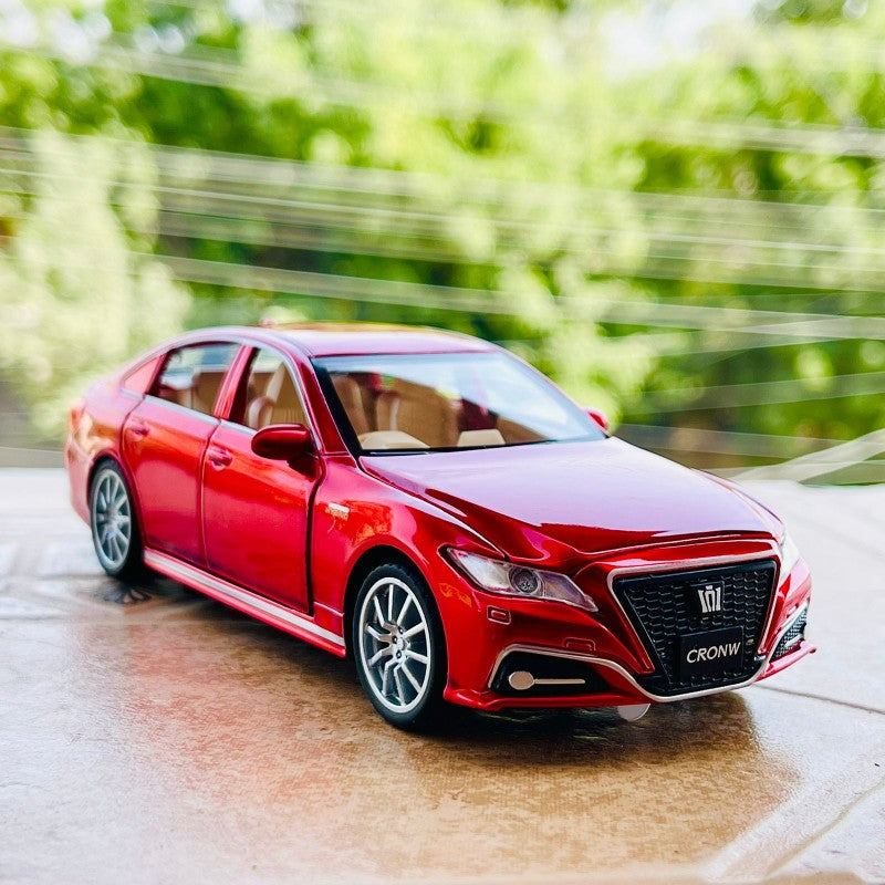 Alloy Metal Pull Back Die-cast Car 1:32 Toyota Crown Diecast Metal Pullback Toy car with Openable Doors & Light, Music
