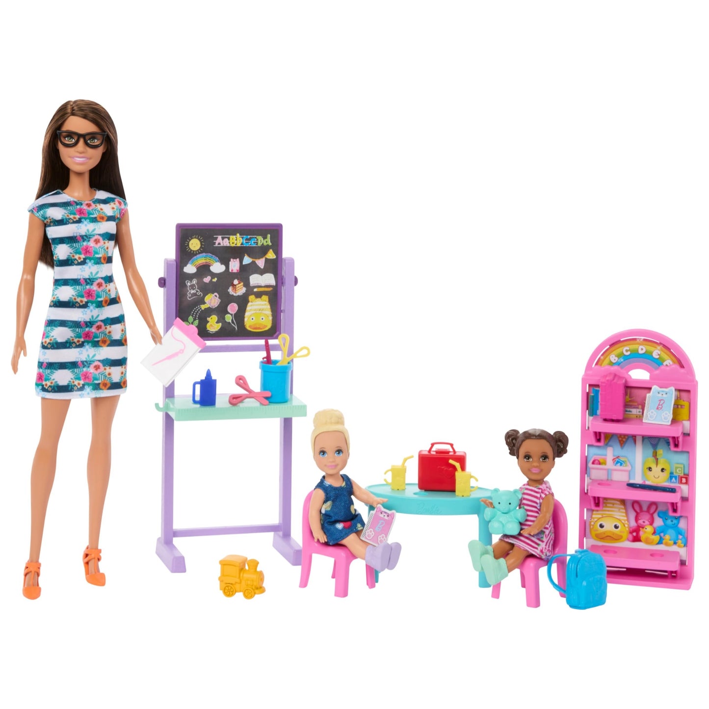 Barbie I Love School Dolls & Accessories, Classroom Playset with Fashion Doll, 2 Small Dolls & 20+ Pieces Including Furniture & Flipping Chalkboard